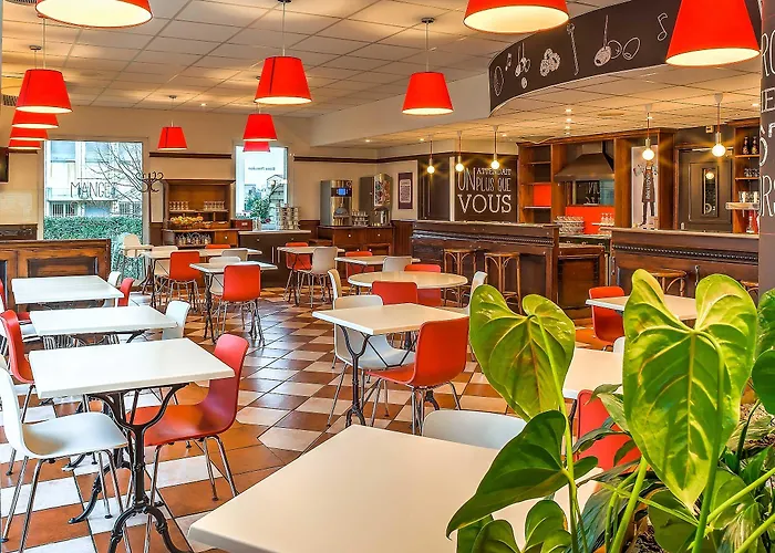 Thionville Route Du Luxembourg 酒店 3*