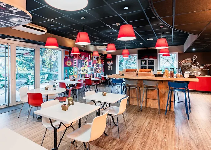 Thionville Route Du Luxembourg 酒店 3*