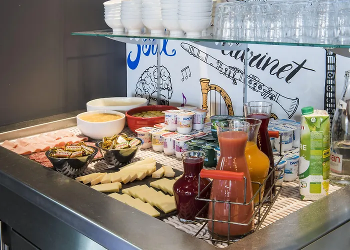 Thionville Route Du Luxembourg 酒店 3*